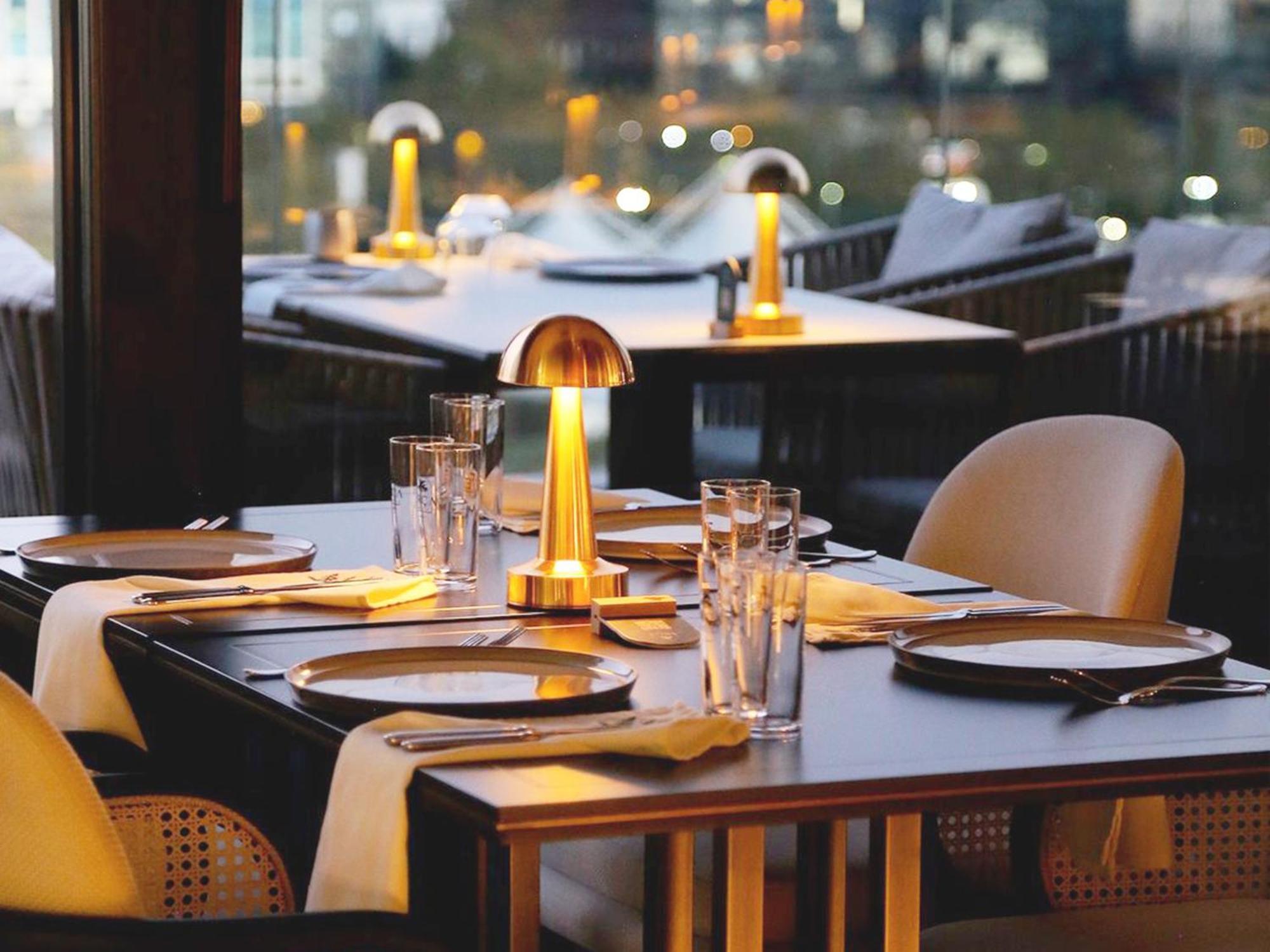 Moevenpick Istanbul Hotel Golden Horn Exterior foto Restaurant